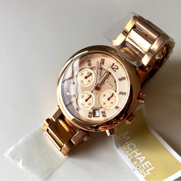 🤩💓Michael Kors women’s watch with crystal decor in rose gold finish - Picture 4 of 10